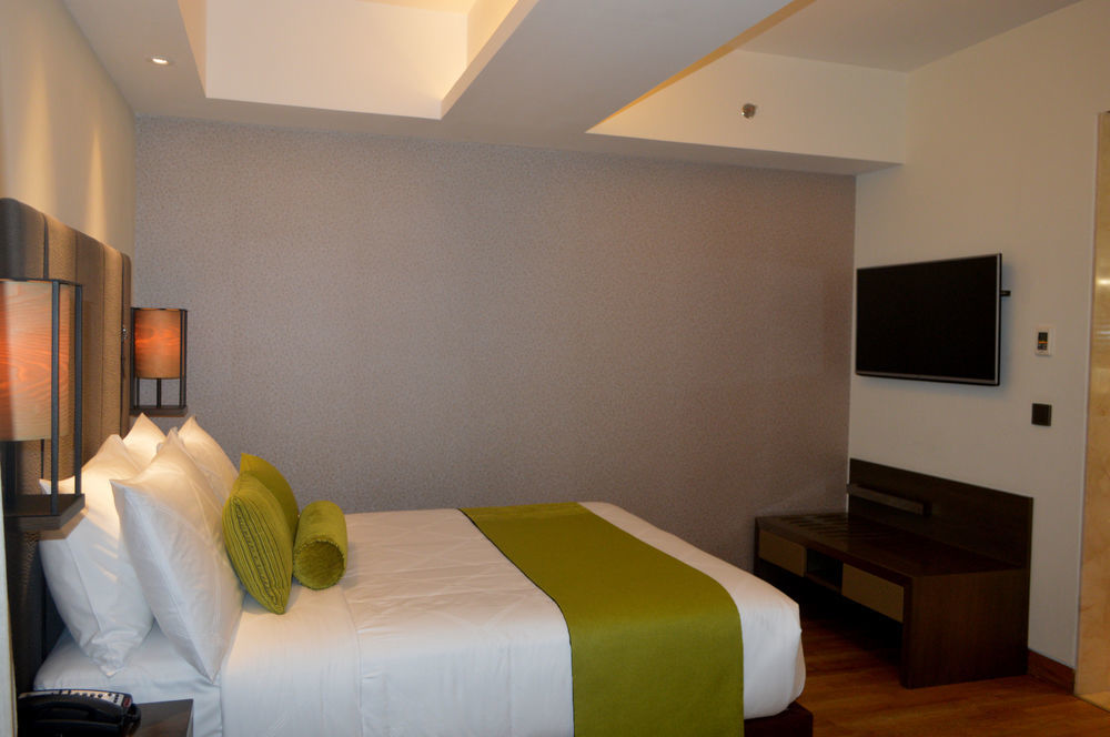 The Way Dhaka Hotel Exterior photo