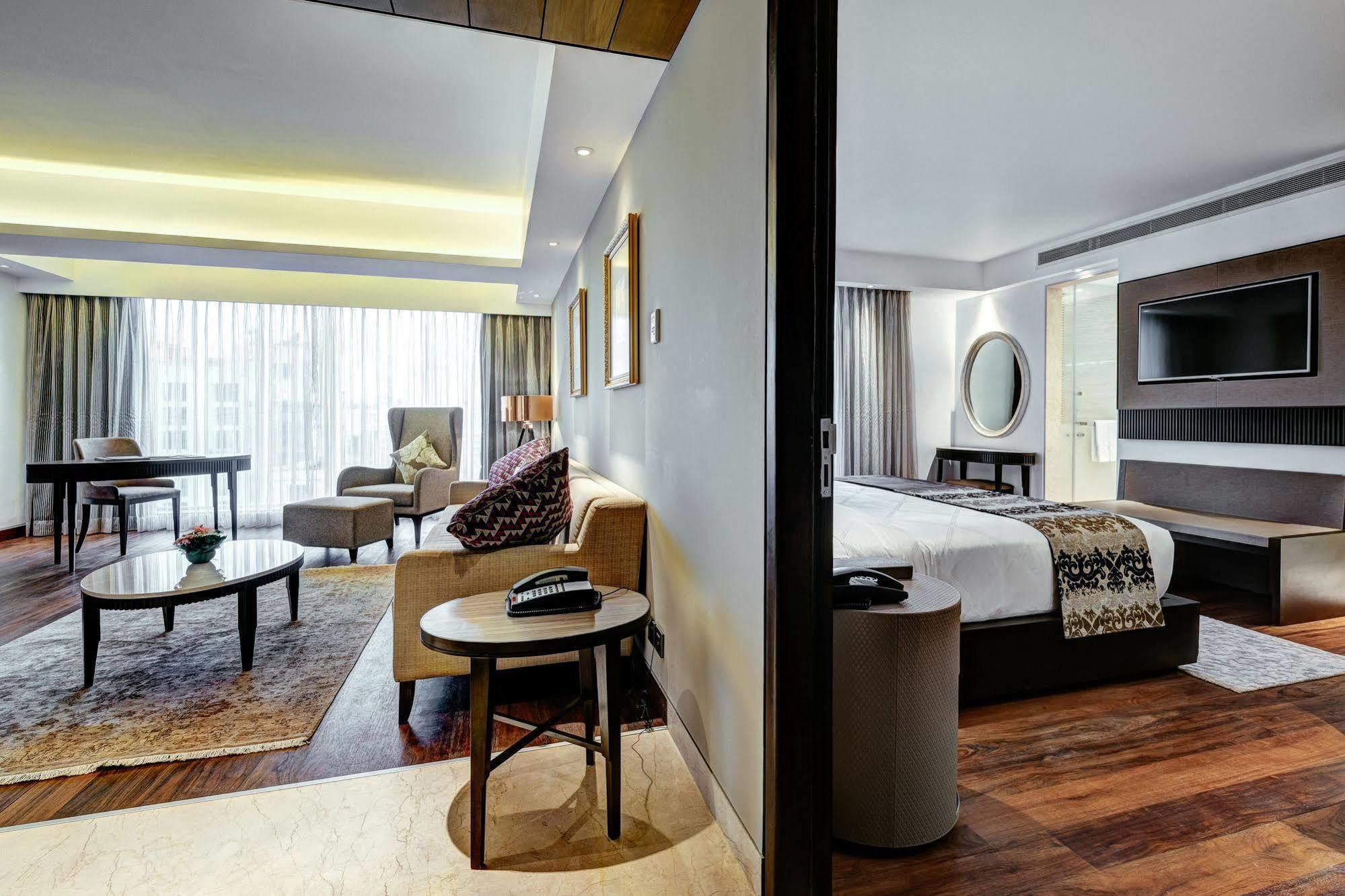 The Way Dhaka Hotel Exterior photo
